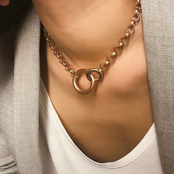 My Added Sparkle Jewelry - Gold Circle & Chunky Chain Choker